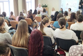 В День беременных сотрудники Отделения СФР по Приморскому краю провели семинар для будущих мам